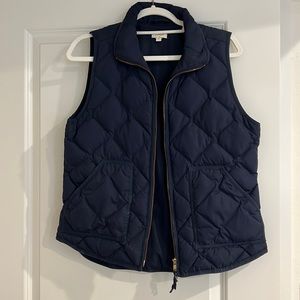 J.Crew Factory QUILTED PUFFER VEST / Size Medium / Dark Navy